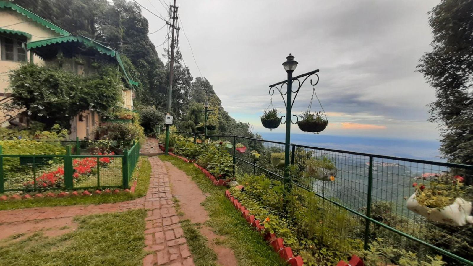 La Villa Bethany Mussoorie Bagian luar foto